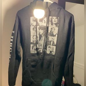 Taylor swift eras tour black hoodie size small